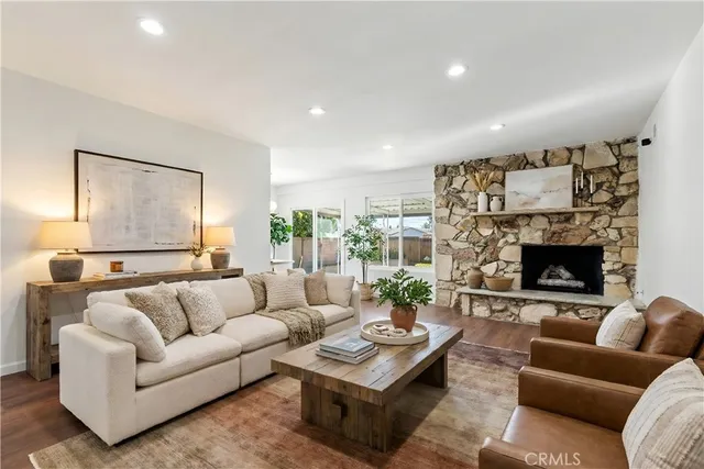 $4,600 | 7425 Garden Grove Avenue, Reseda, CA 91335