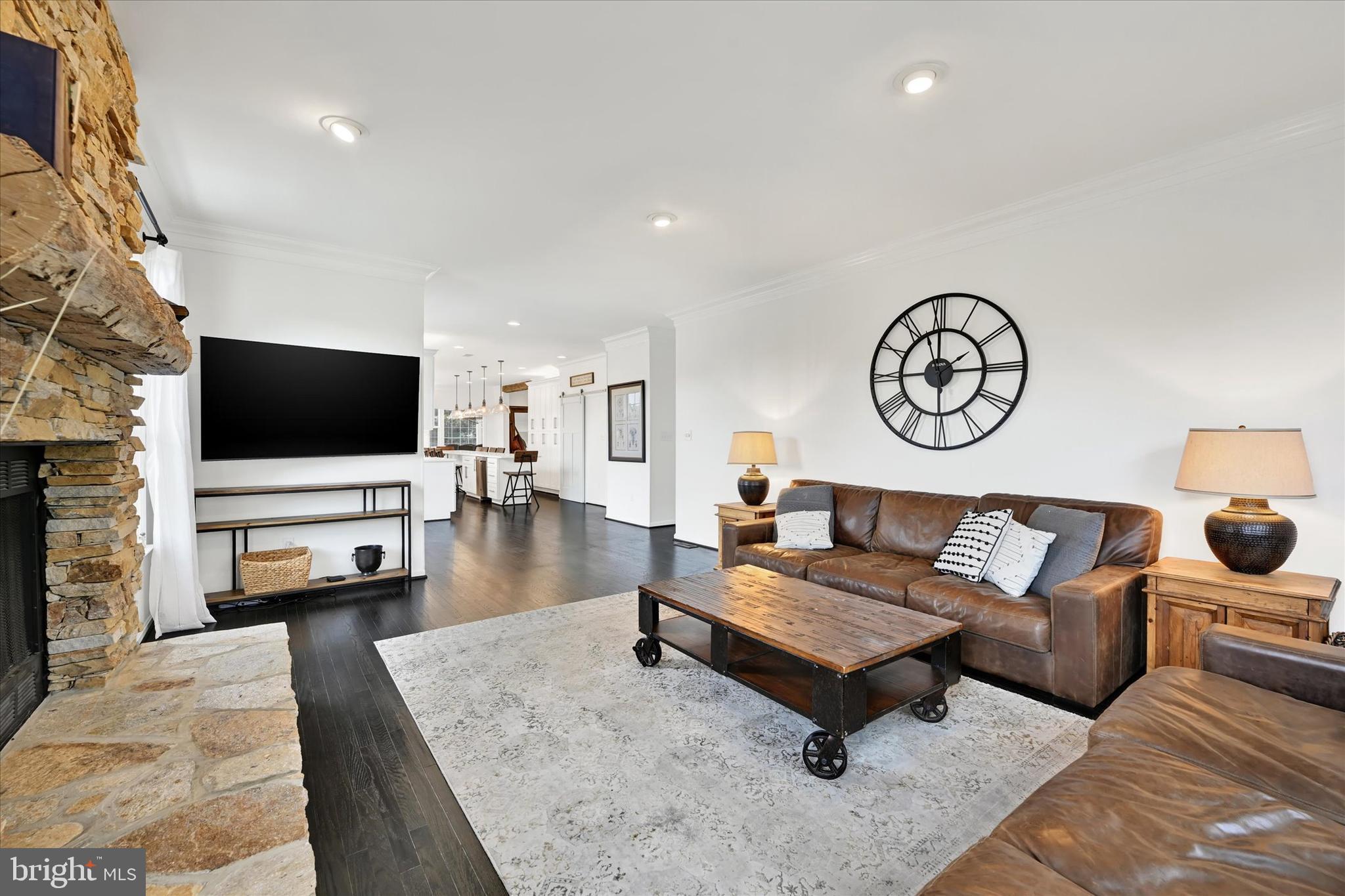 6151 Challedon Circle Mount Airy, MD 21771 - Photo 12 of 55