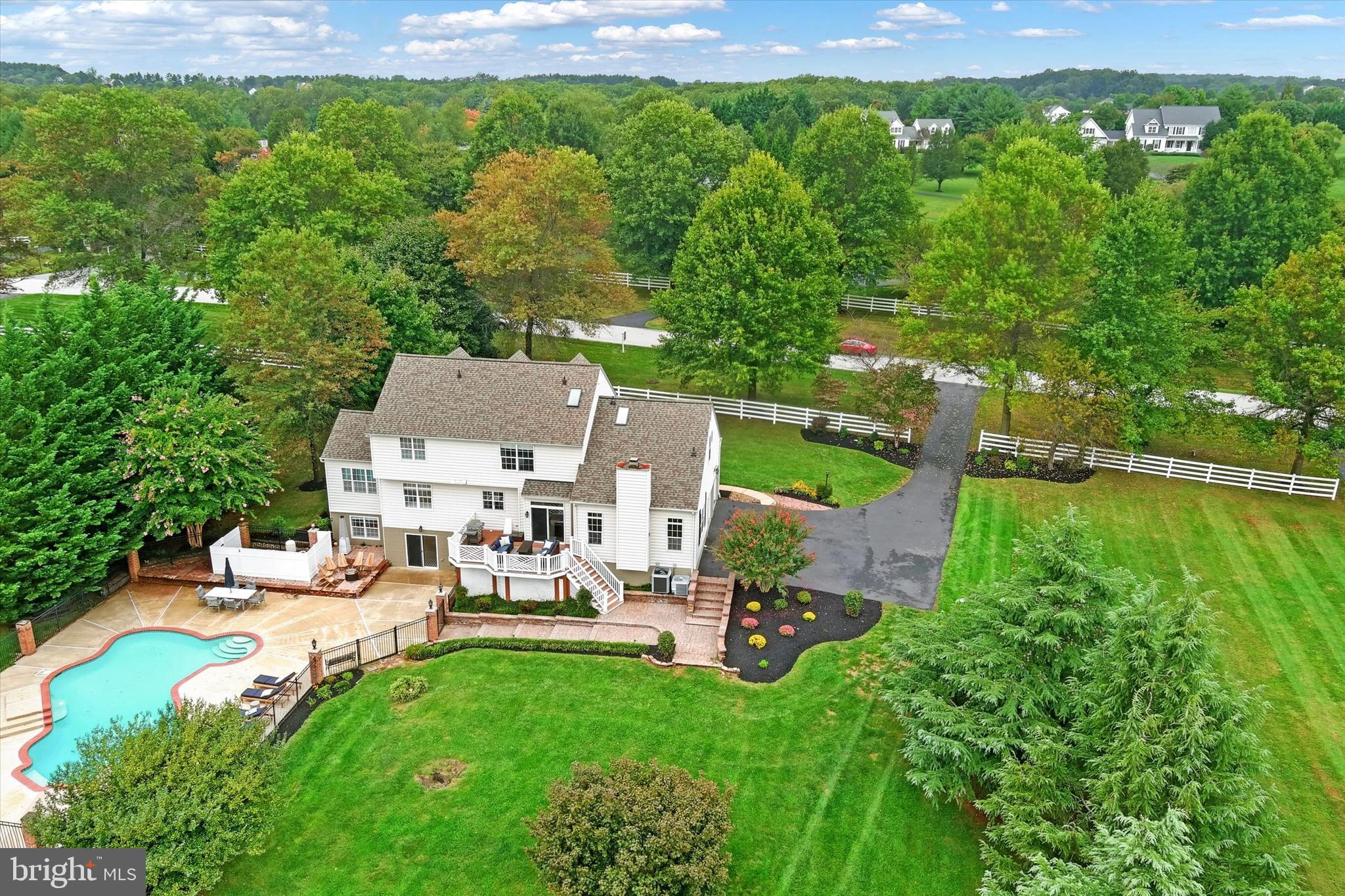 6151 Challedon Circle Mount Airy, MD 21771 - Photo 3 of 55