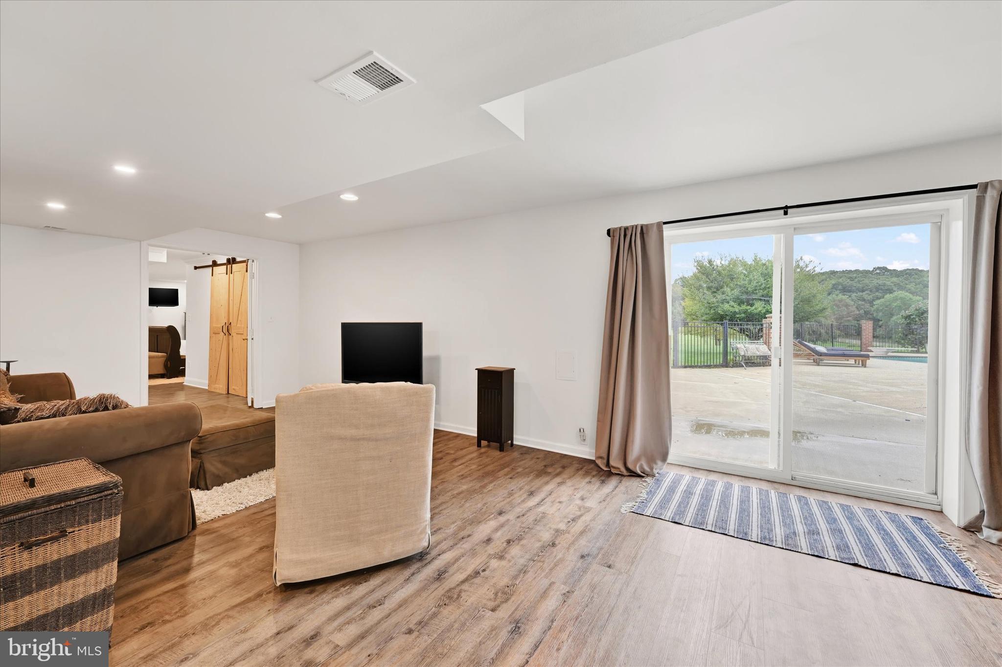 6151 Challedon Circle Mount Airy, MD 21771 - Photo 31 of 55