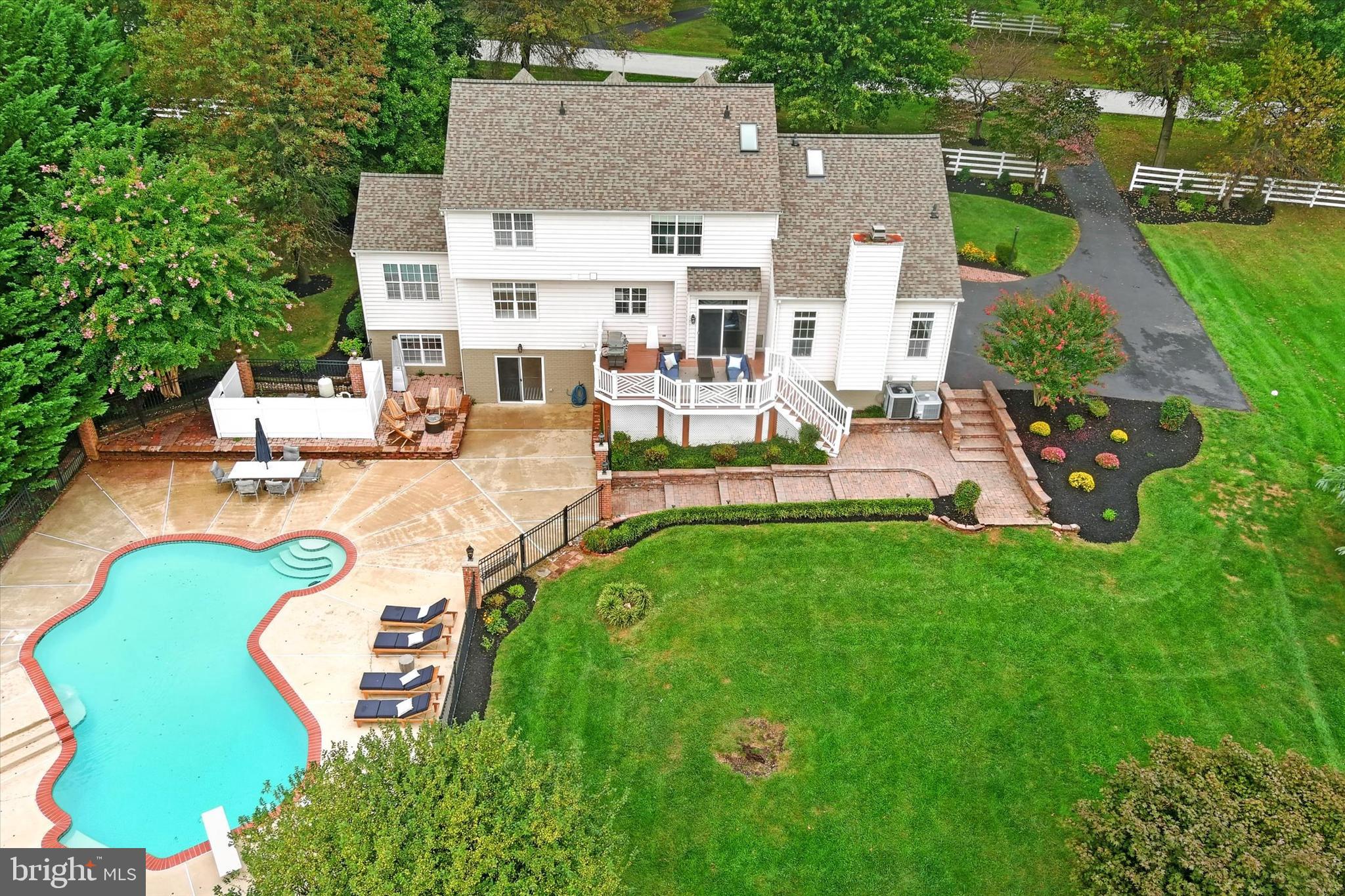 6151 Challedon Circle Mount Airy, MD 21771 - Photo 40 of 55