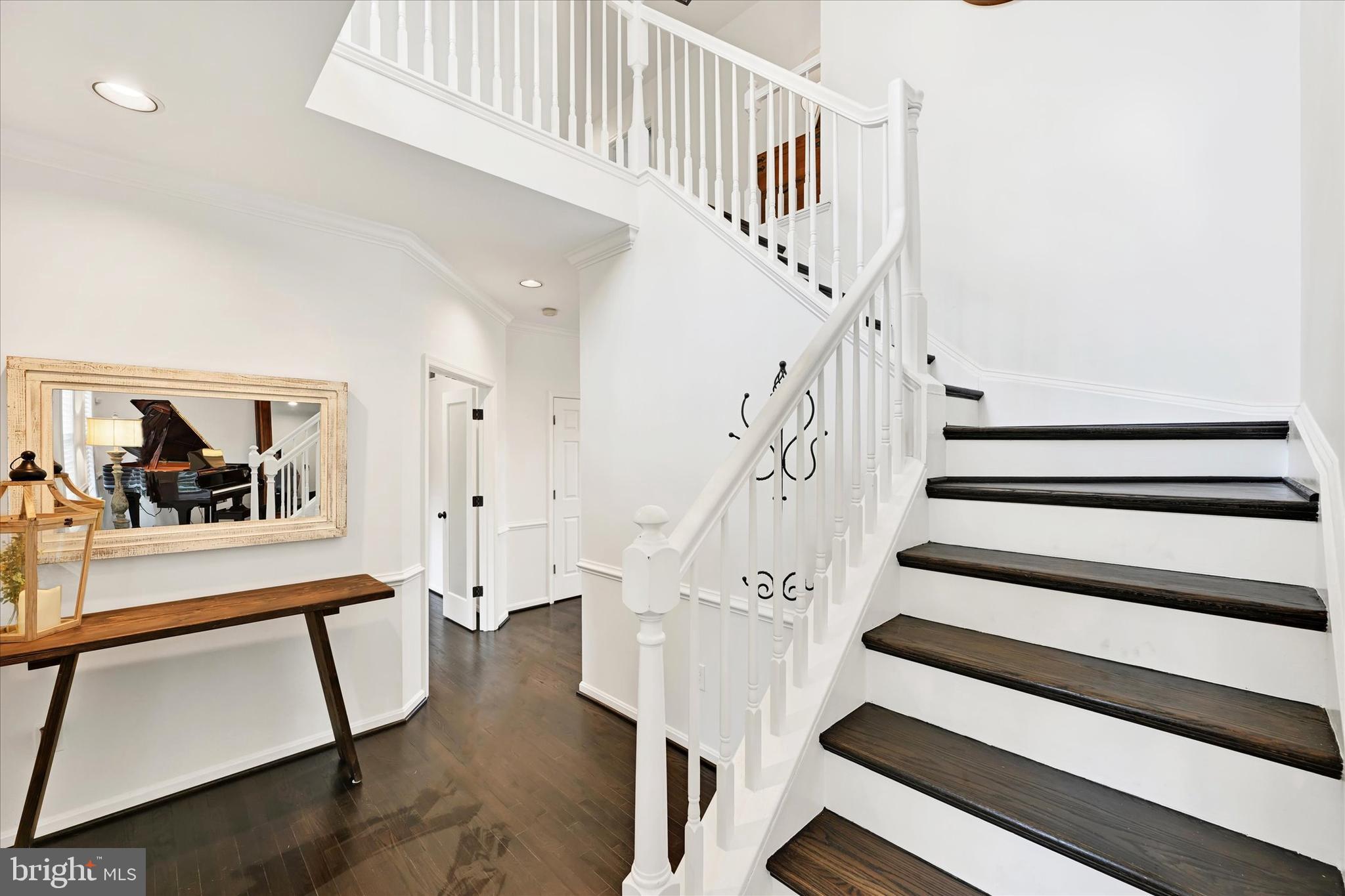 6151 Challedon Circle Mount Airy, MD 21771 - Photo 4 of 55