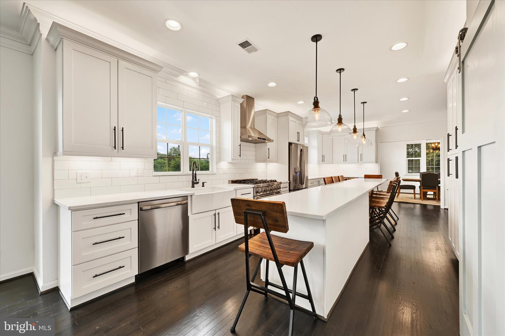 6151 Challedon Circle Mount Airy, MD 21771 - Photo 7 of 55