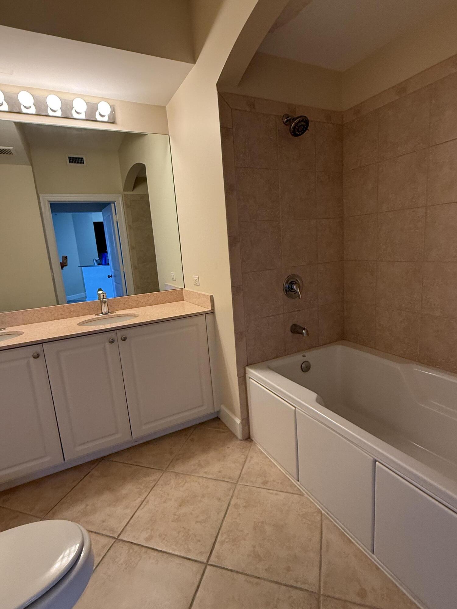 1660 Renaissance Commons Boulevard, Unit 2507 Boynton Beach, FL 33426 - Photo 14 of 17 IMG_2818