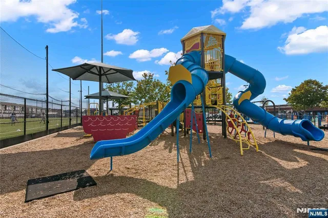 $849,000 | 68 Wesmont Drive, Wood-Ridge, NJ 07075