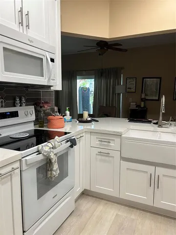 $425,000 | 1210 Northwest 100th Avenue, Unit 1210, Pembroke Pines, FL 33024