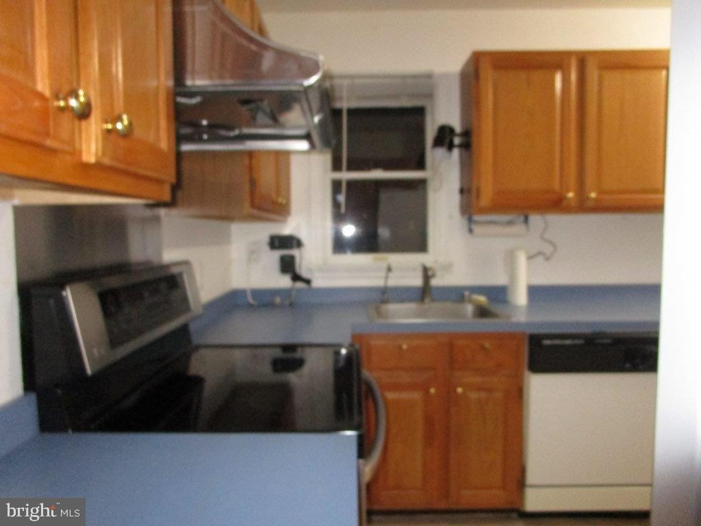 22 East Village Road, Unit 22 Newark, DE 19713 - Photo 15 of 16 kitchen