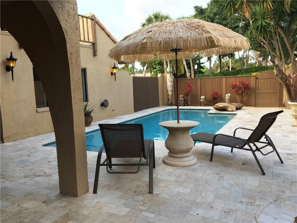 6546 Patio Lane, Unit 3 Boca Raton, FL 33433 - Photo 3 of 27 Photo 3