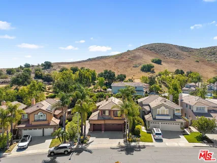 $1,369,000 | 350 Anzio Way, Oak Park, CA 91377