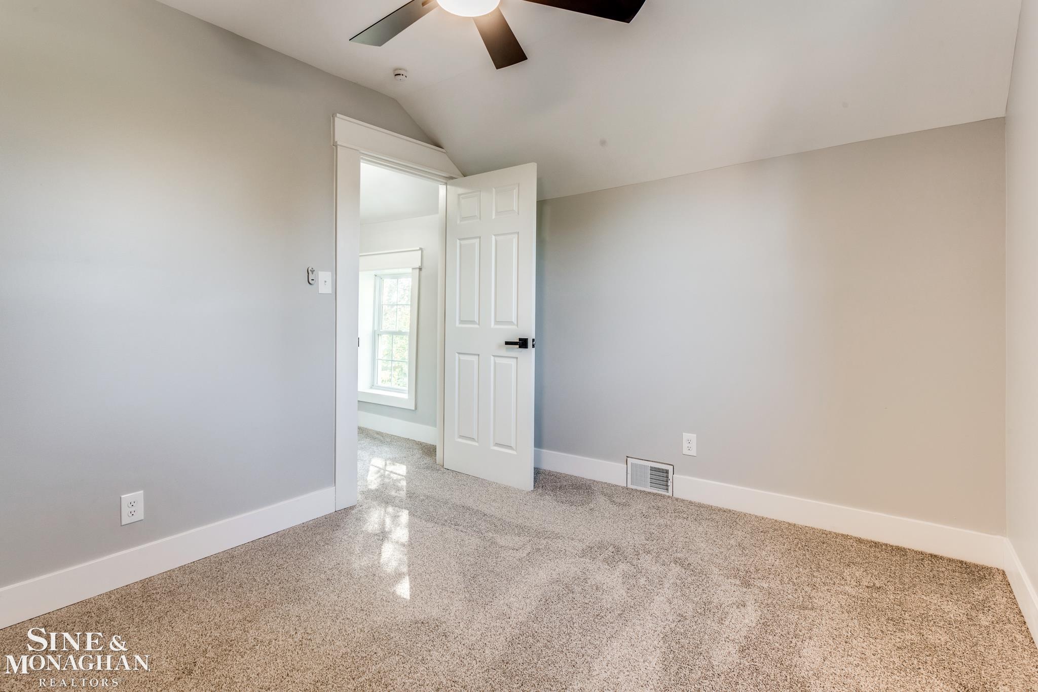 5174 South Sandusky Road Peck, MI 48466 - Photo 27 of 32 50093107-26.JPG