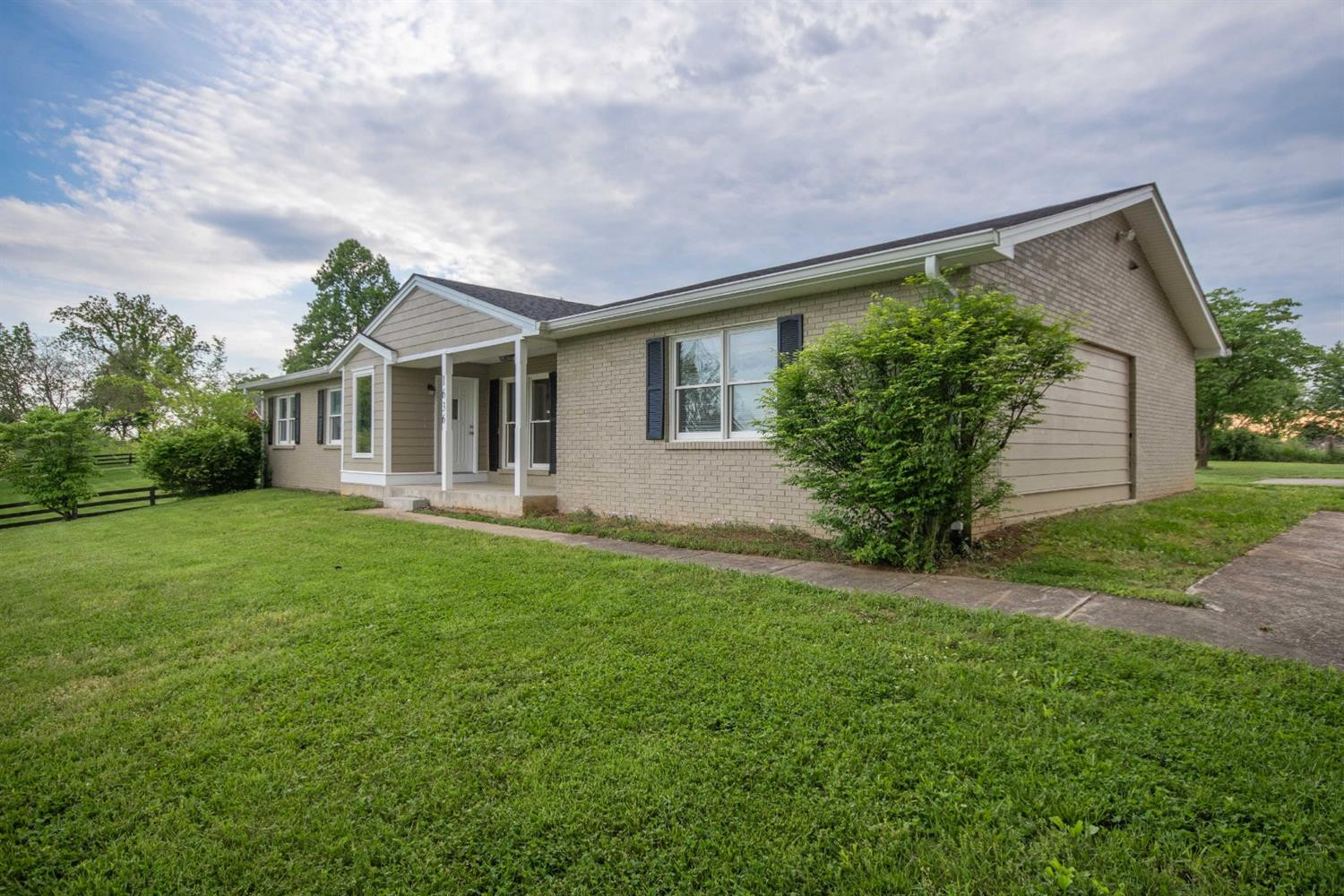 1636 Red House Road Richmond, KY 40475 - Photo 10 of 32 Listing Photo