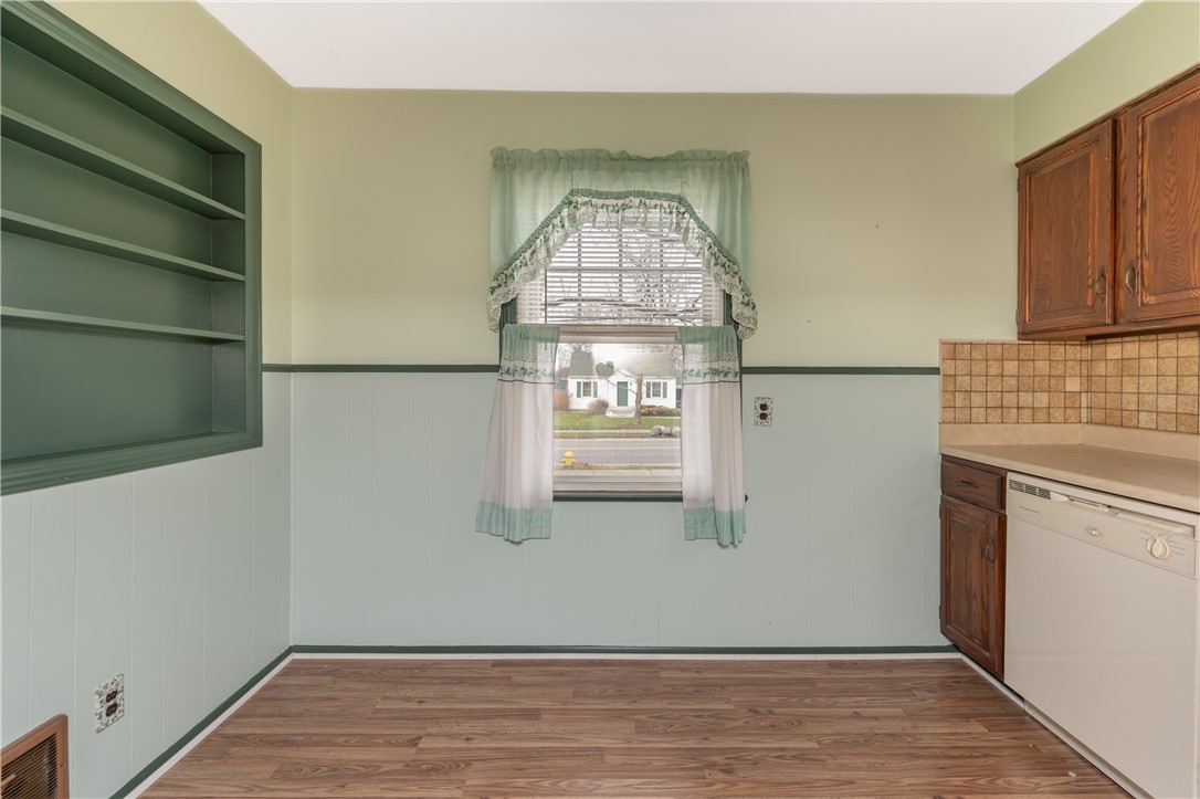 65 English Road Greece, NY 14616 - Photo 11 of 43