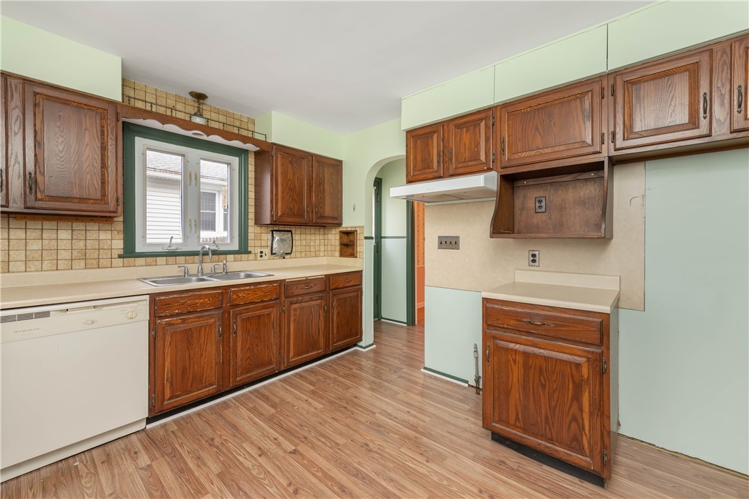 65 English Road Greece, NY 14616 - Photo 16 of 43