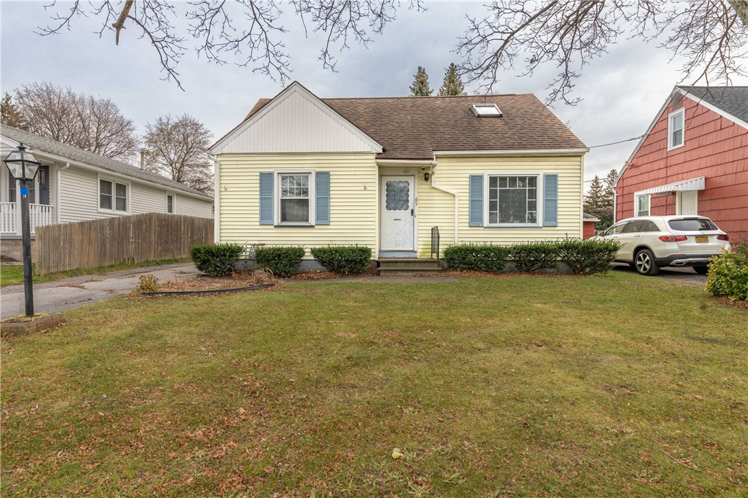 65 English Road Greece, NY 14616 - Photo 2 of 43