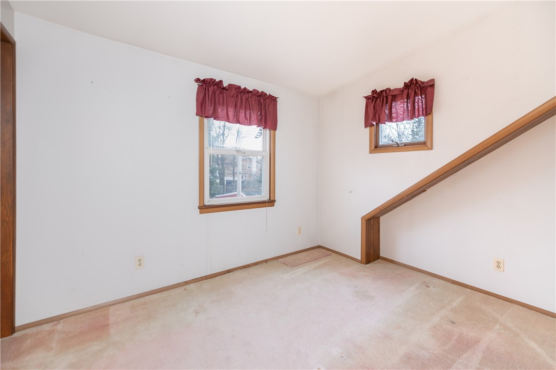 65 English Road Greece, NY 14616 - Photo 29 of 43