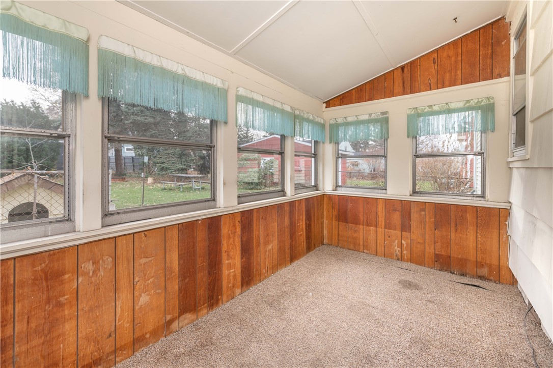 65 English Road Greece, NY 14616 - Photo 37 of 43