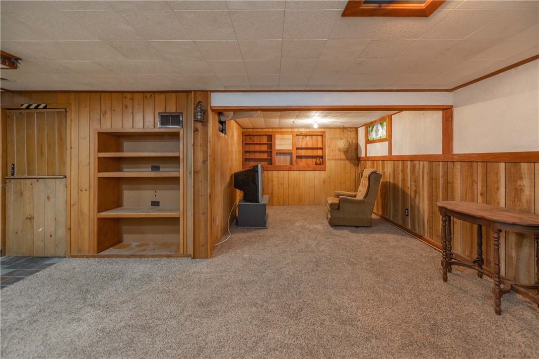 65 English Road Greece, NY 14616 - Photo 40 of 43