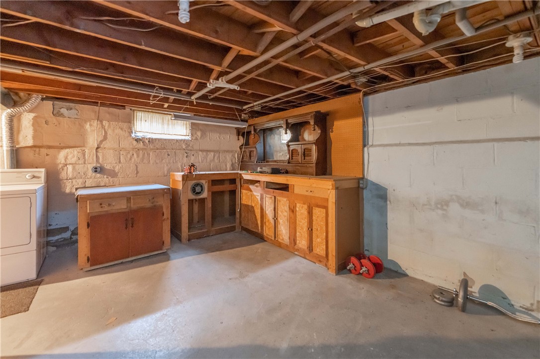 65 English Road Greece, NY 14616 - Photo 41 of 43