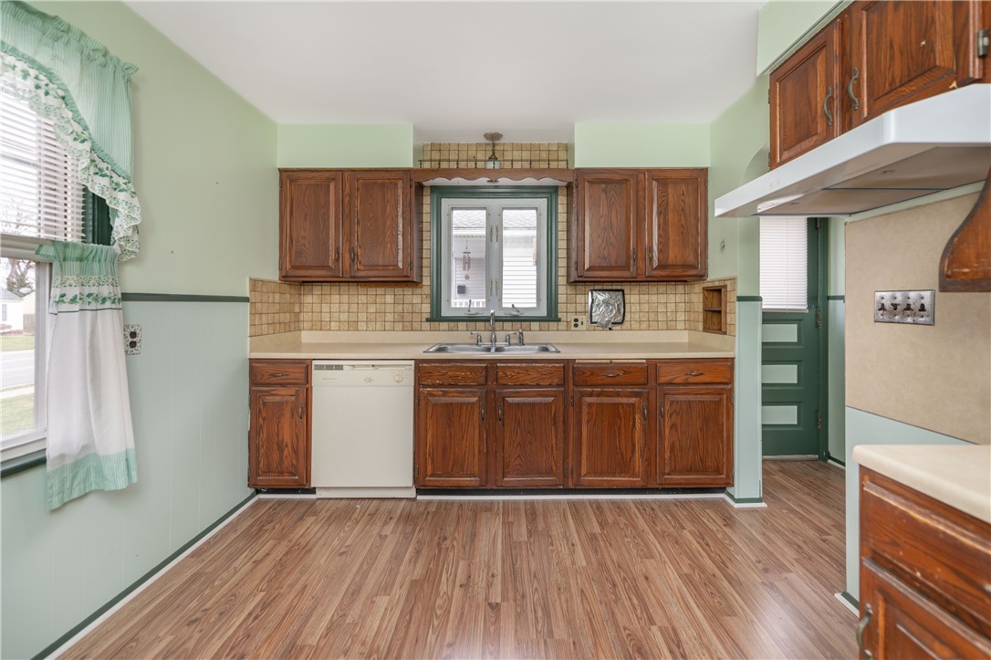 65 English Road Greece, NY 14616 - Photo 9 of 43