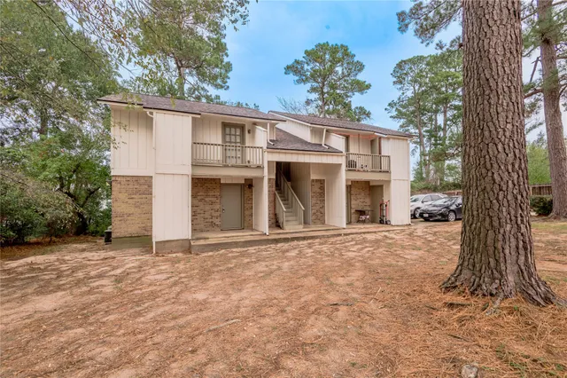 $399,000 | 1329 Windsor Street, Huntsville, TX 77340