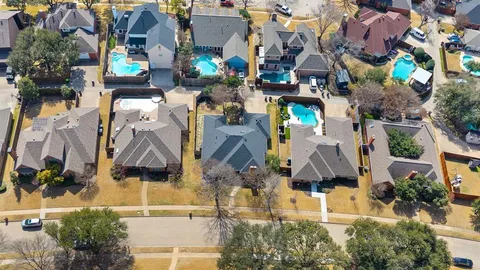 $600,000 | 2404 Chadbourne Drive, Plano, TX 75023