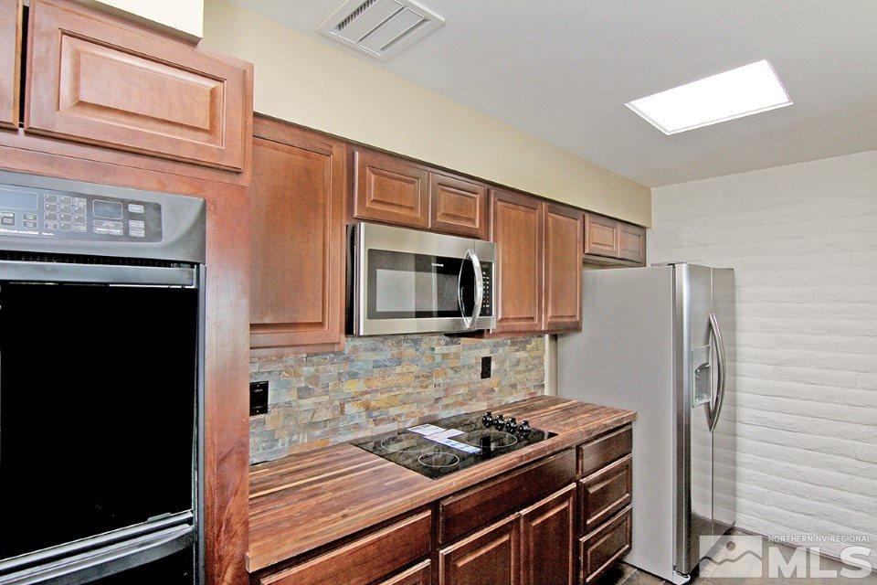 3393 Skyline Boulevard Reno, NV 89509 - Photo 7 of 29 Photo 7