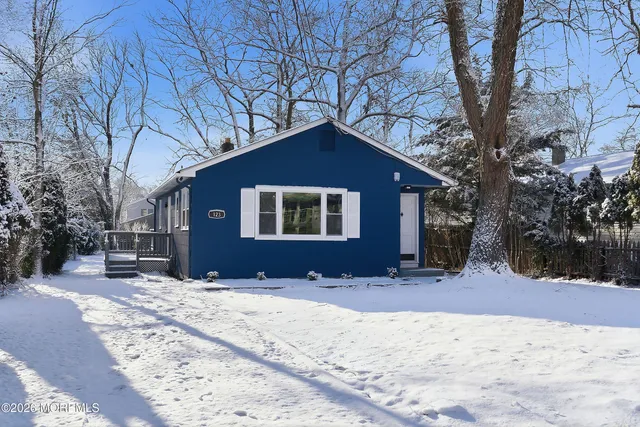 $449,999 | 123 West 4th Street, Howell, NJ 07731