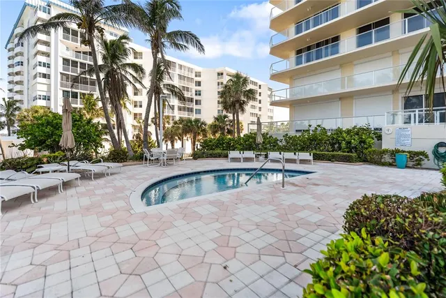 $2,700,000 | 1800 Benjamin Franklin Drive, Unit B809, Sarasota, FL 34236