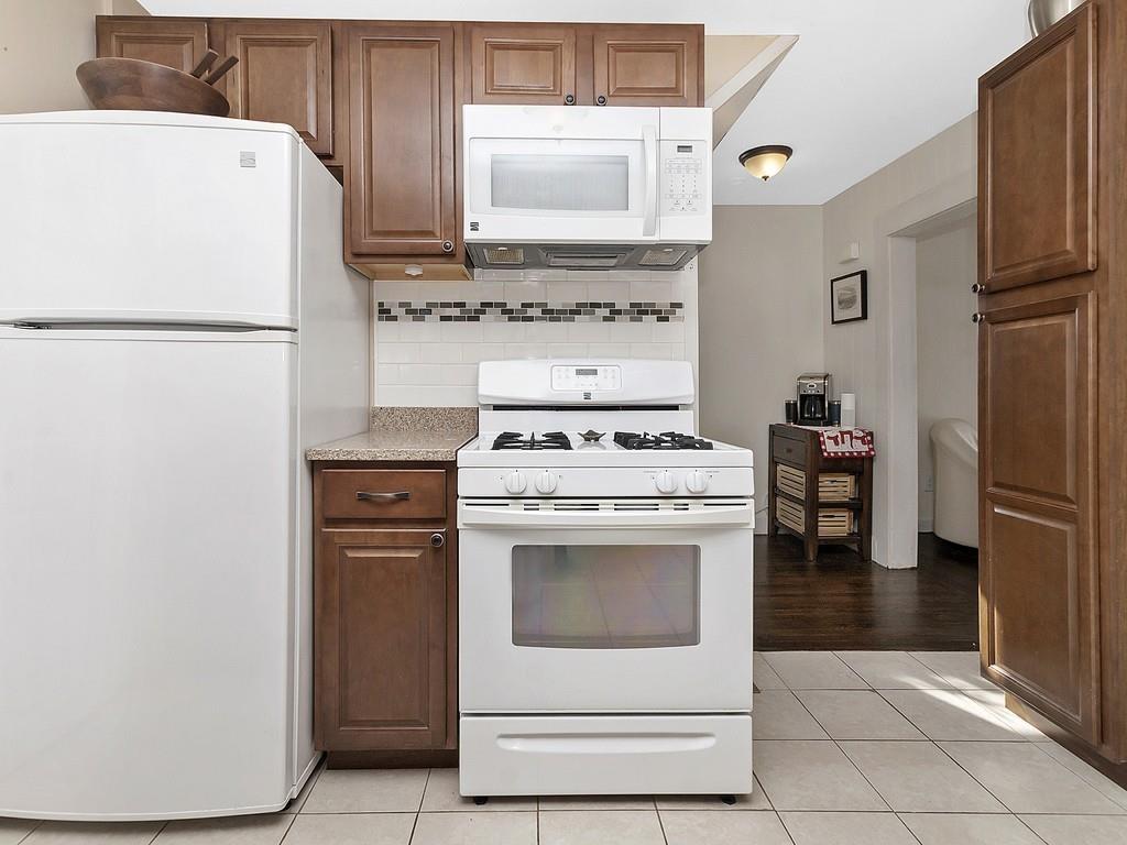 12 Outlook Road Waltham, MA 02451 - Photo 5 of 36