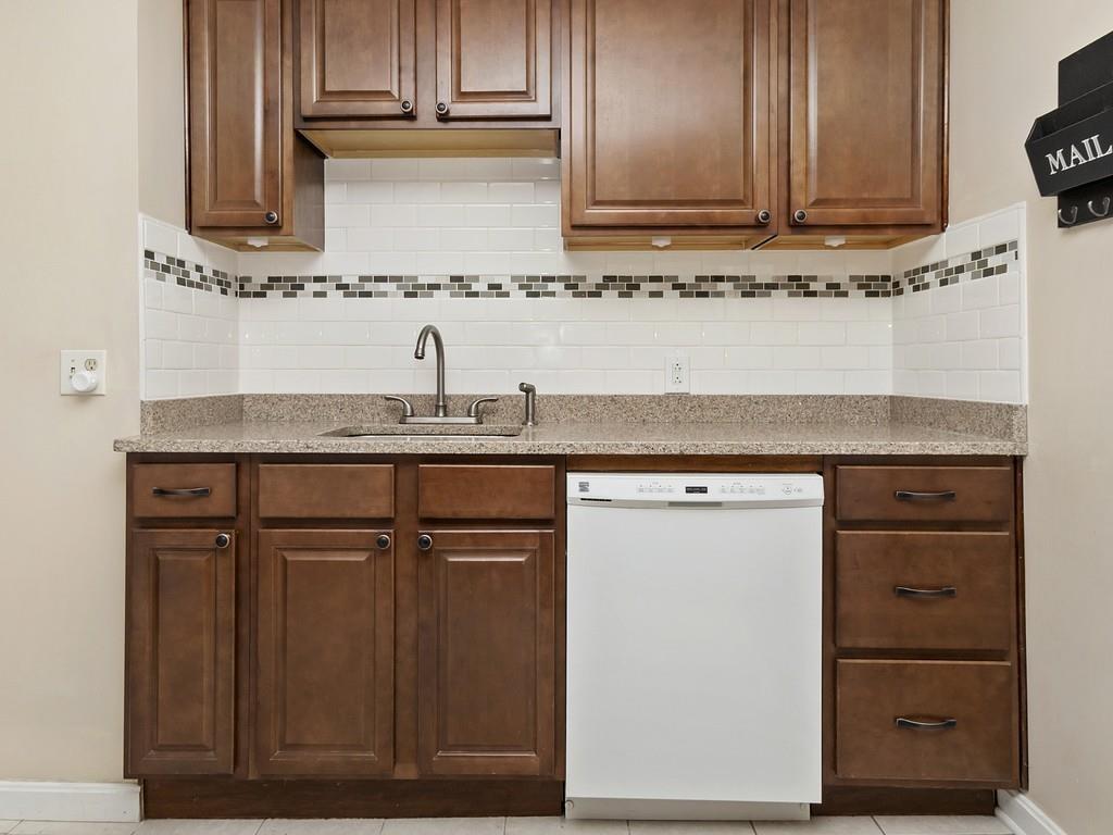 12 Outlook Road Waltham, MA 02451 - Photo 6 of 36