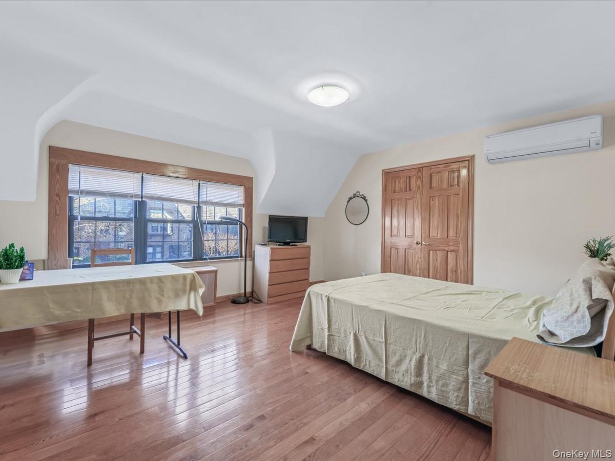 11109 75th Road Queens, NY 11375 - Photo 12 of 29 Spacious bedroom #1with large closet