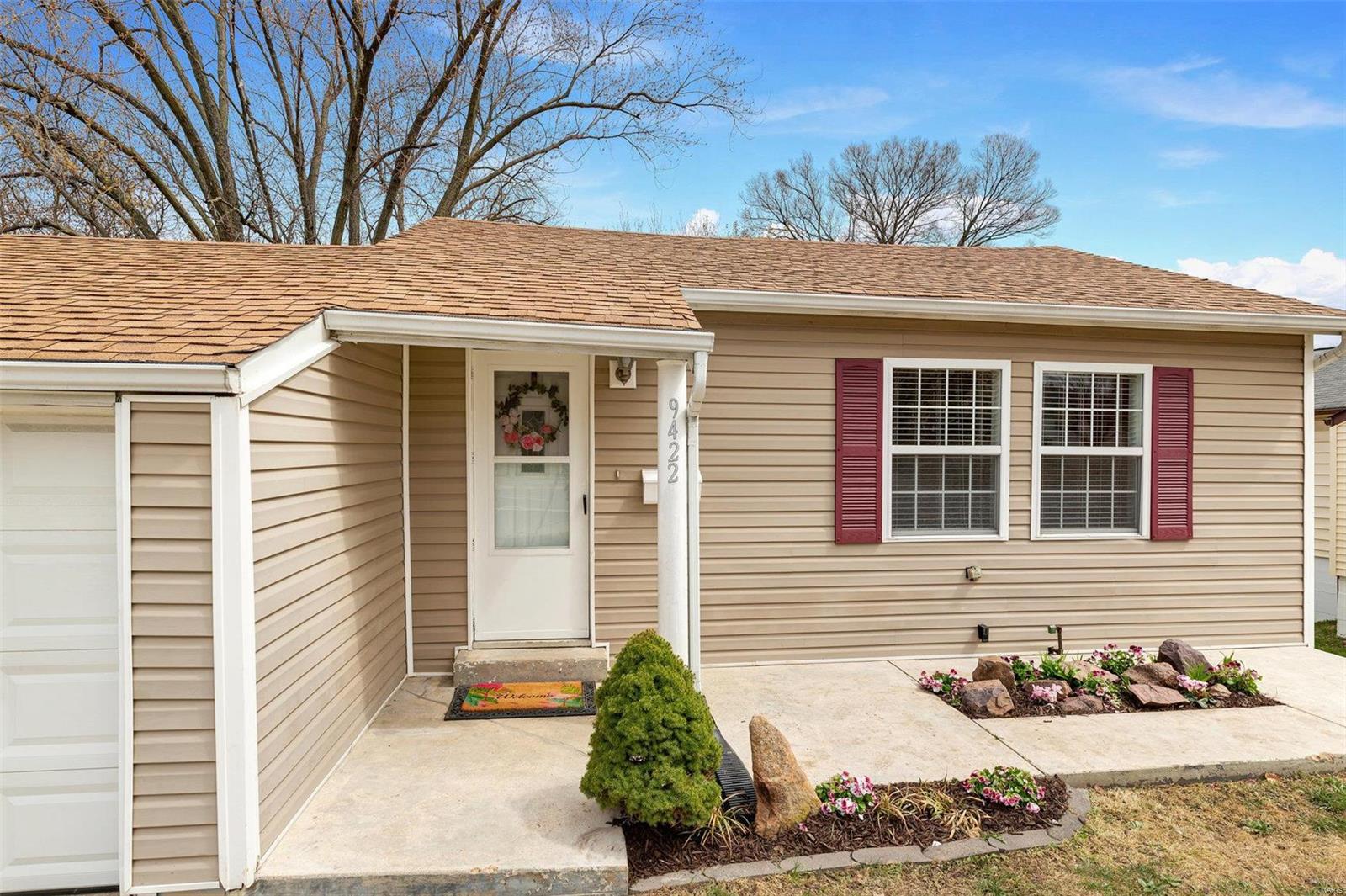 9422 MacKenzie Road St. Louis, MO 63123 - Photo 2 of 33