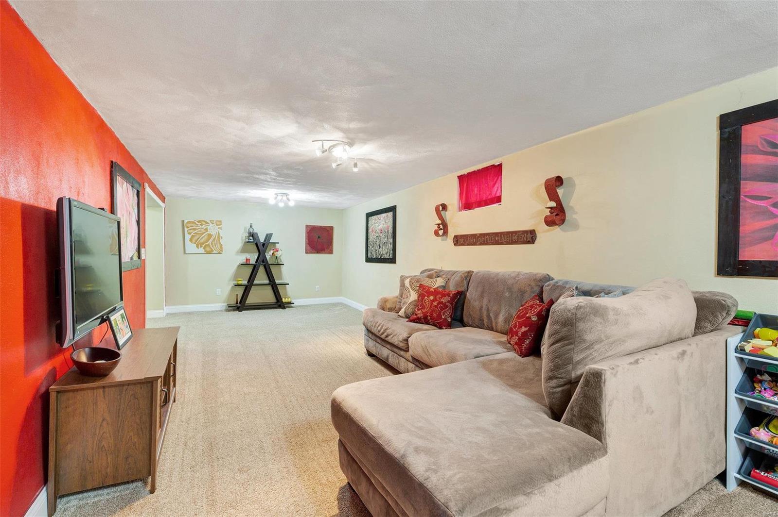 9422 MacKenzie Road St. Louis, MO 63123 - Photo 28 of 33