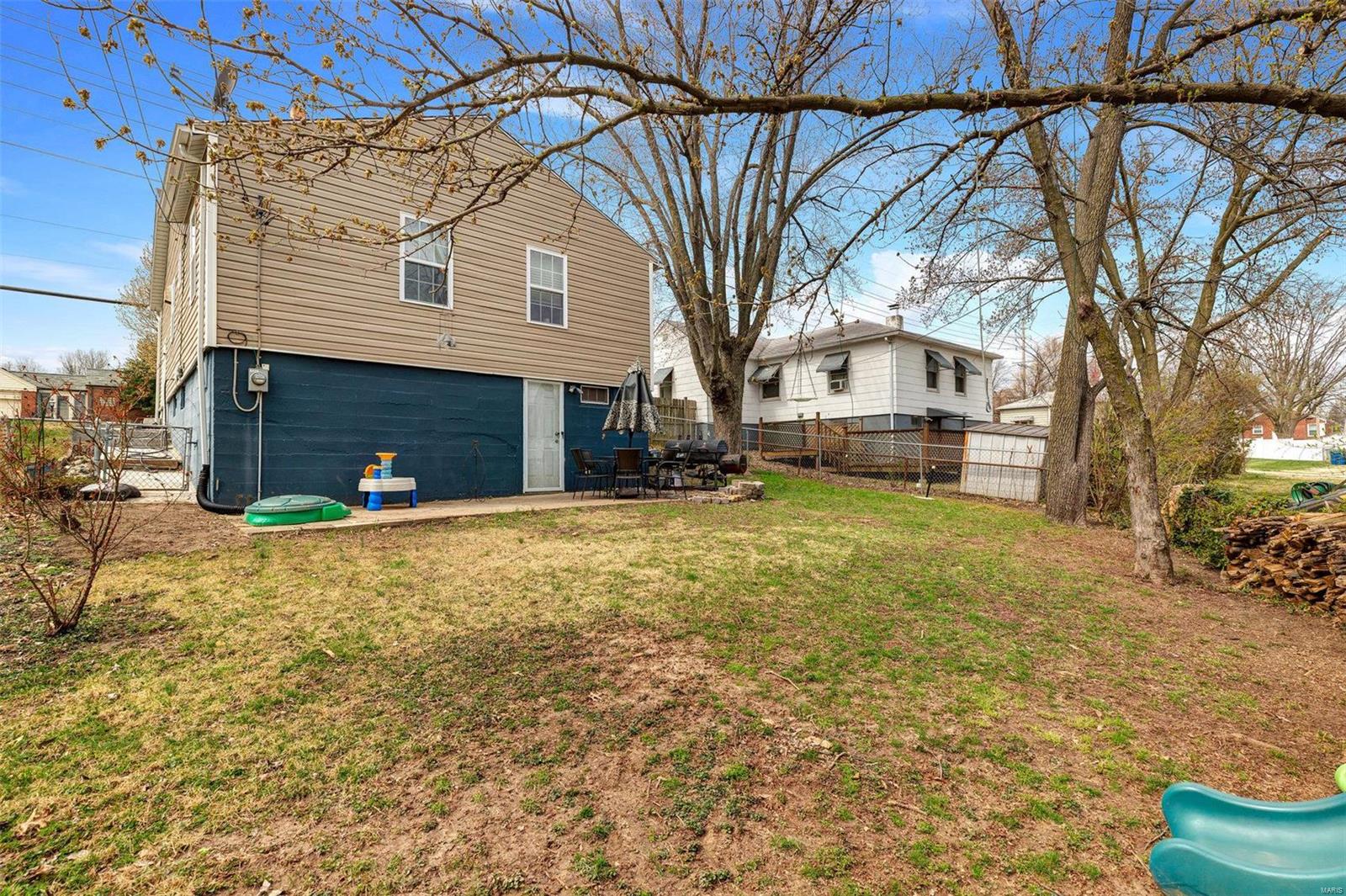 9422 MacKenzie Road St. Louis, MO 63123 - Photo 32 of 33