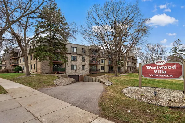 $129,900 | 2200 Nevada Avenue, Unit 114, St. Louis Park, MN 55426