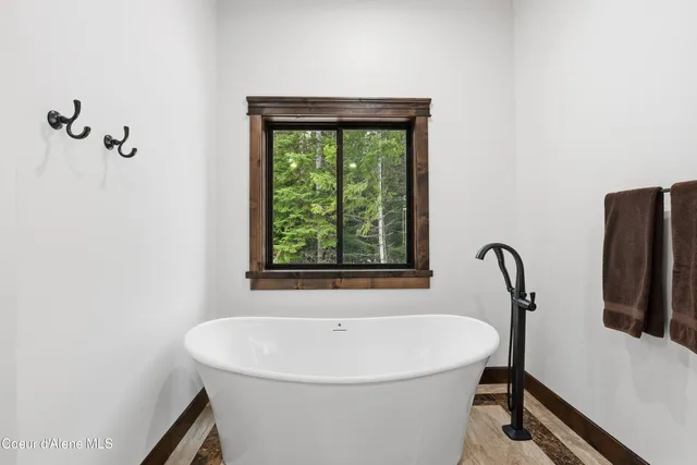 $1,750,000 | 216 Mara Meadows, Athol, ID 83801