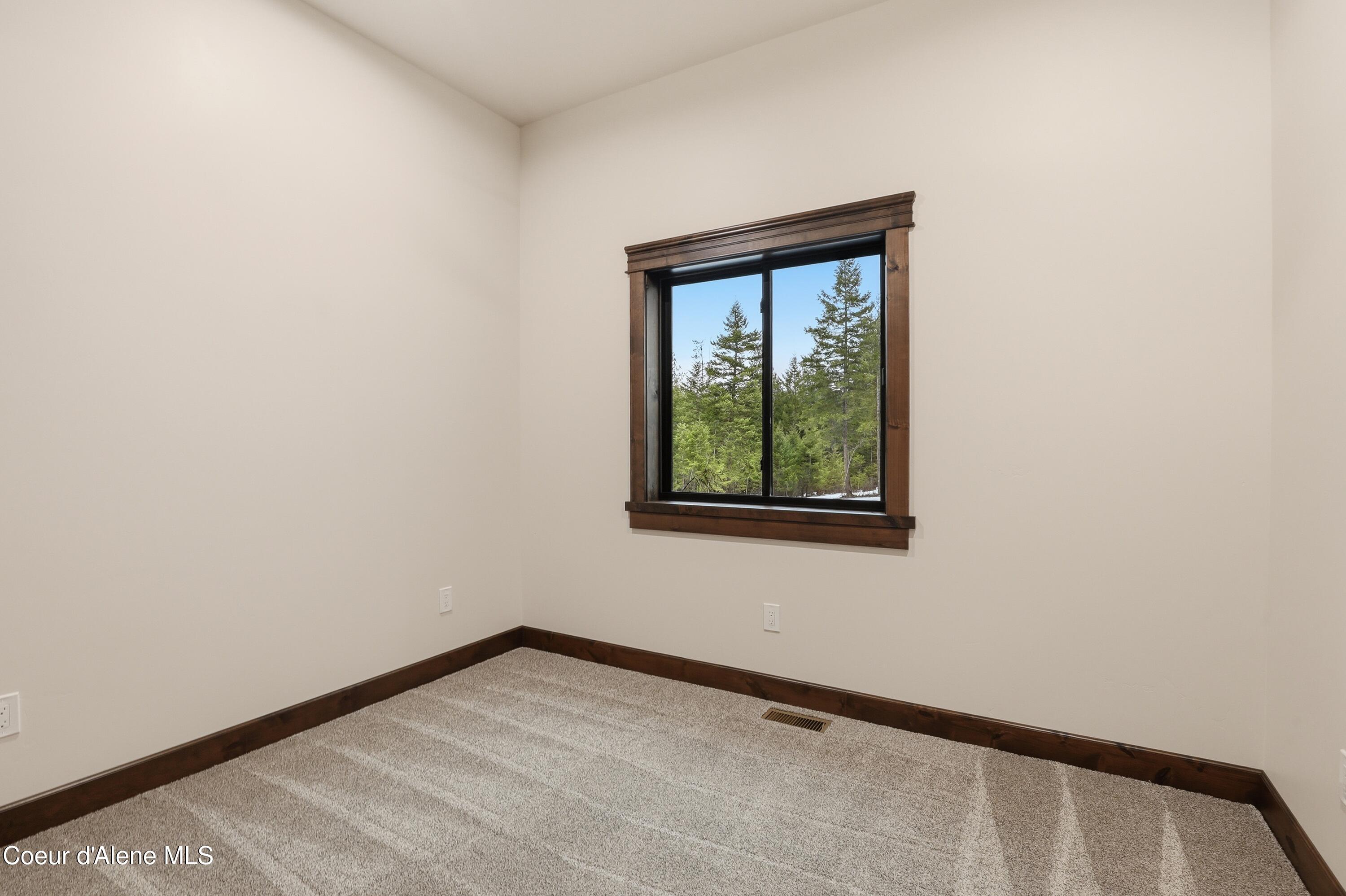 216 Mara Meadows Athol, ID 83801 - Photo 33 of 49 32-216 Mara Mdws
