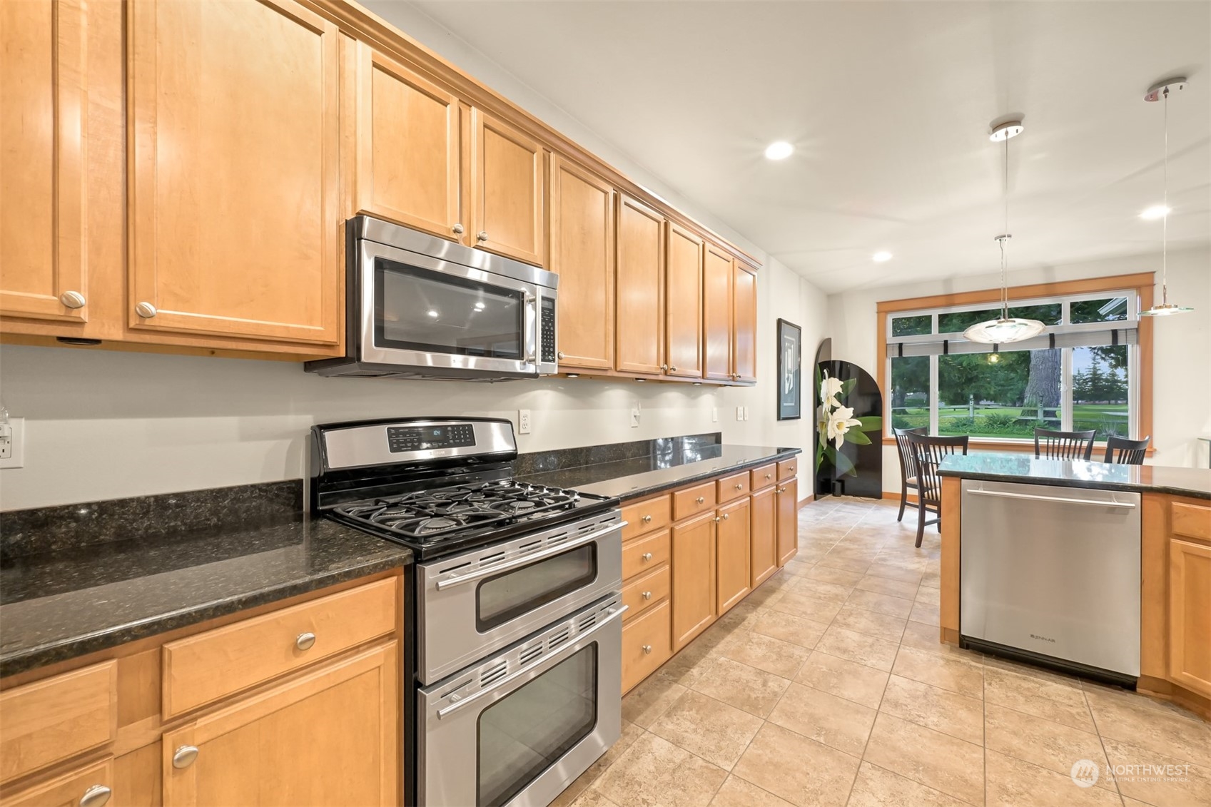 877 East Pole Road, Unit A Lynden, WA 98264 - Photo 8 of 33 Gallery Image 8