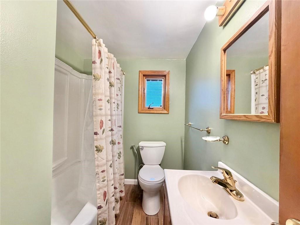 4289 Glen Lytle Road Pittsburgh, PA 15217 - Photo 17 of 46