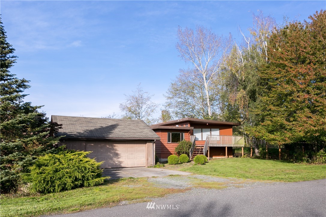 3880 Bancroft Road Bellingham, WA 98225 - Photo 1 of 25 Gallery Image 1
