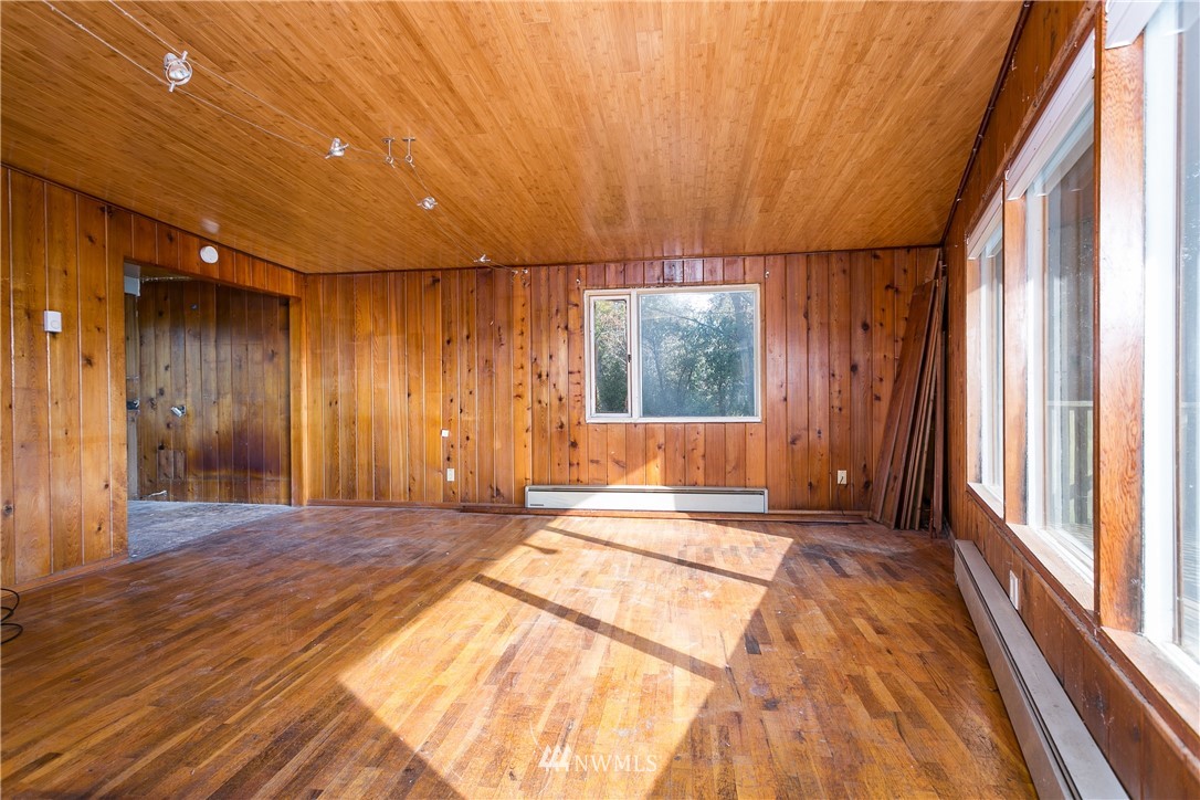 3880 Bancroft Road Bellingham, WA 98225 - Photo 3 of 25 Gallery Image 3