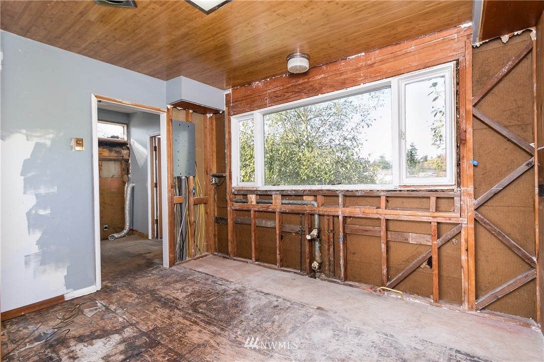 3880 Bancroft Road Bellingham, WA 98225 - Photo 5 of 25 Gallery Image 5