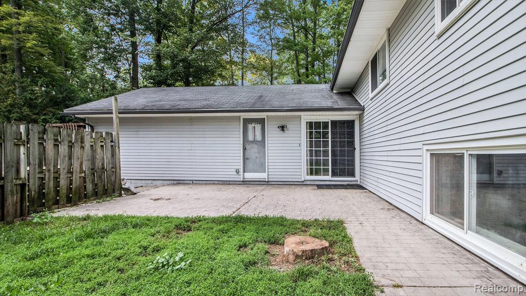 19611 Clark Road Belleville, MI 48111 - Photo 37 of 40