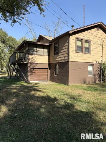 $89,000 | 328 Island Avenue, East Moline, IL 61244