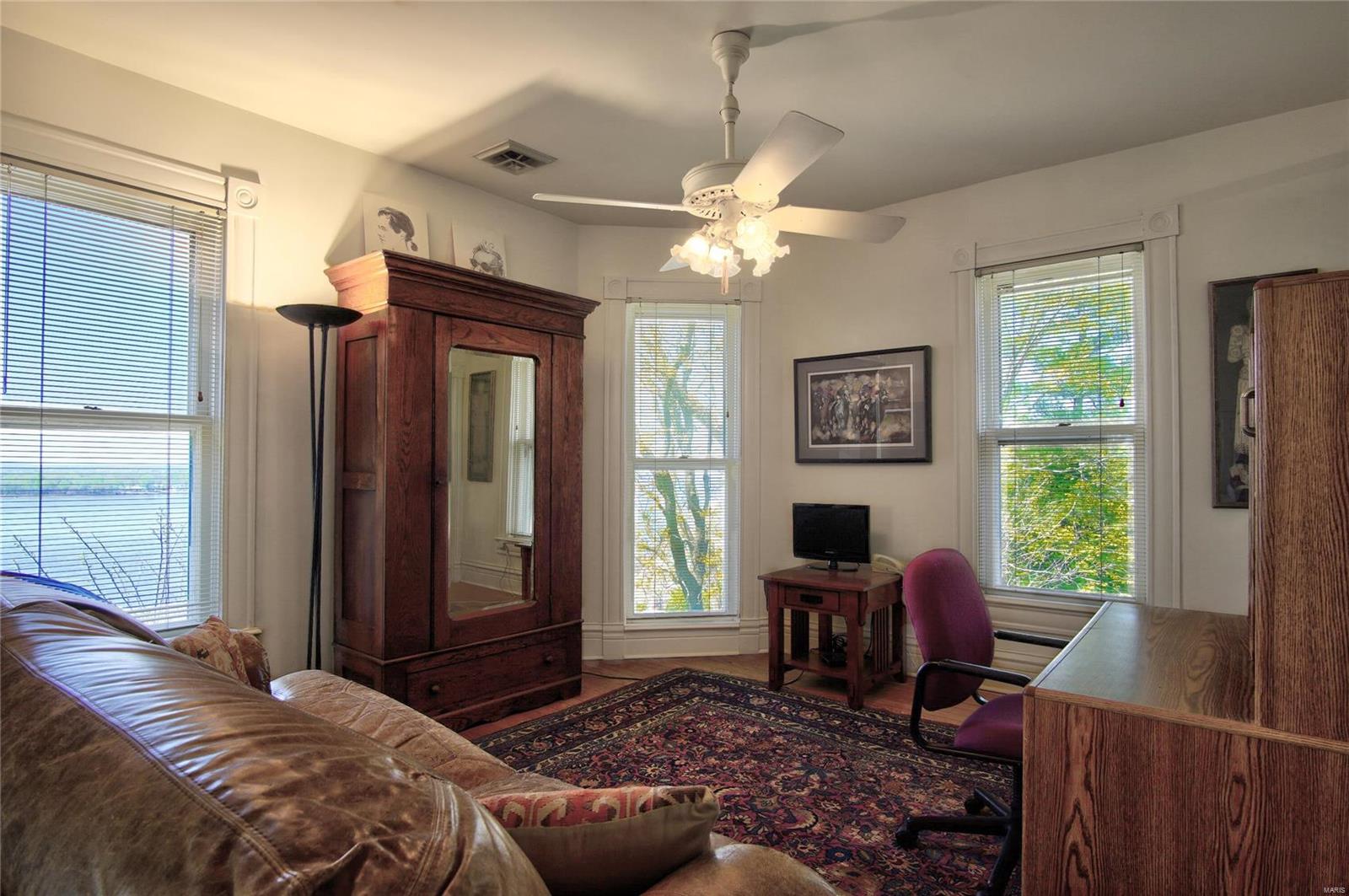 463 Bluff Street Alton, IL 62002 - Photo 45 of 64 Gallery Image 45