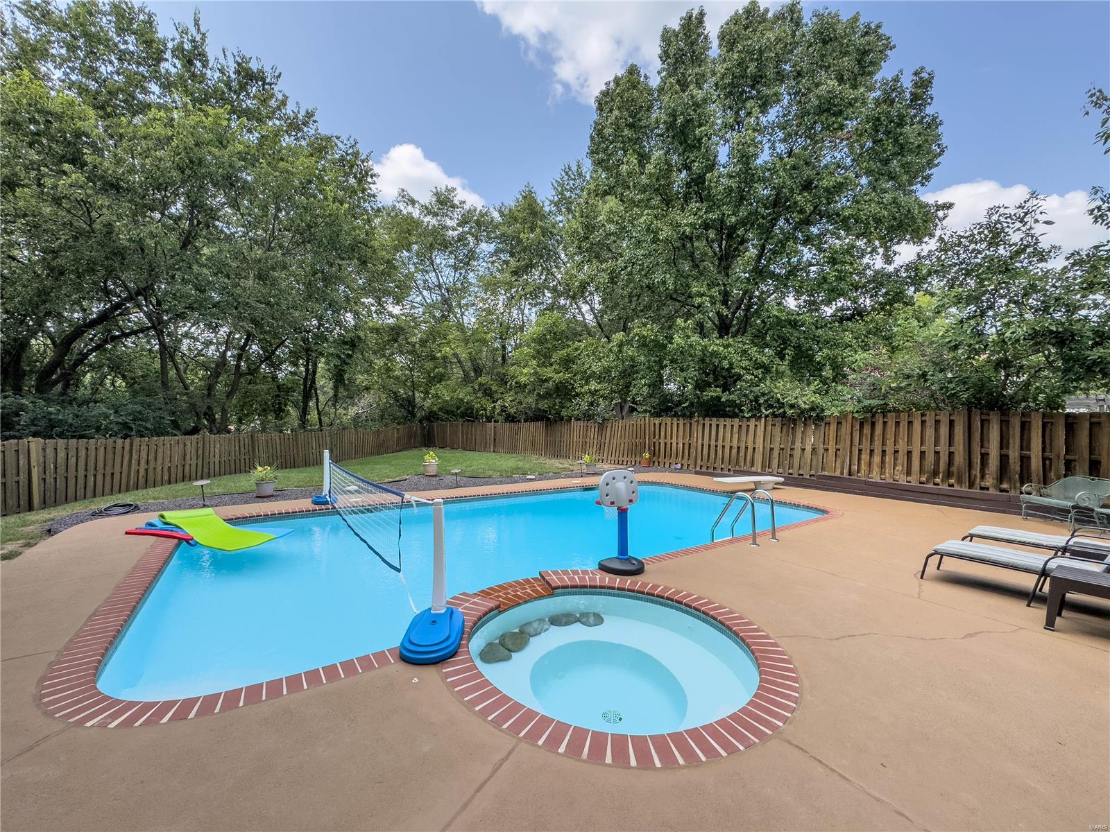 556 Red Bridge Court Ballwin, MO 63021 - Photo 27 of 32 Gallery Image 27