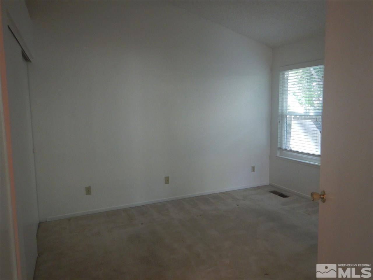 4329 Leeward Lane Reno, NV 89502 - Photo 5 of 14 Photo 5