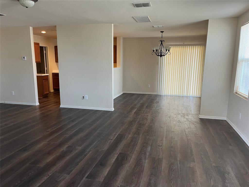 10548 Flagstaff Run Fort Worth, TX 76140 - Photo 4 of 20