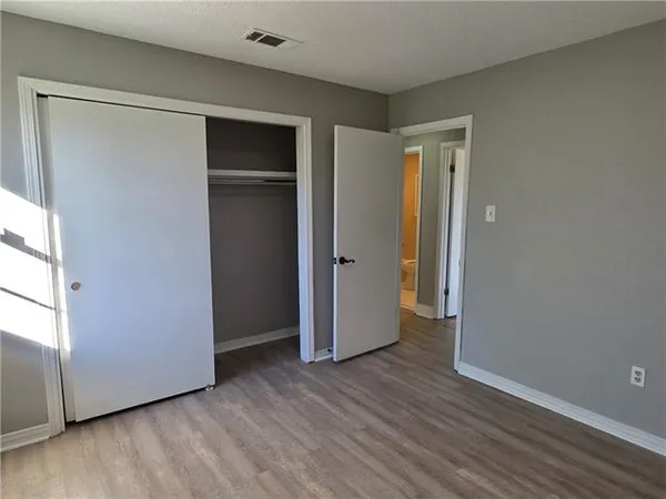 $2,200 | 2108 South Glencove Lane, Terrytown, LA 70056