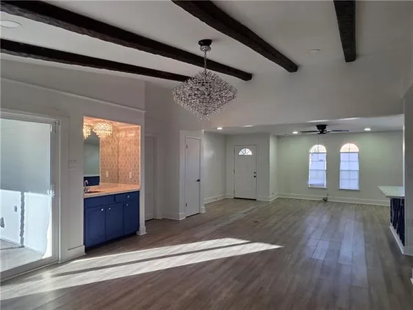 $2,200 | 2108 South Glencove Lane, Terrytown, LA 70056